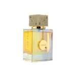 Frasco del perfume Armaf Club de Nuit Oud; salida frutal tropical de durazno, pera, frutos de la pasión, ciruela, piña, bergamota; corazón con jazmín, madera de cashmere, freesia y hojas de violeta; base con oud camboyano, ámbar cristal, vainilla y almizcle. Ideal para noches, eventos elegantes o cuando quieras una fragancia intensa, dulce‑amaderada y con exotismo.