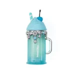 Frasco del perfume Armaf Delights Island Bliss; notas de salida frutales tropicales, corazón de coco cremoso y flores acuáticas como nenúfar y flor de azahar; base dulce de vainilla, almizcle blanco y tonka. Ideal para días cálidos, vacaciones, momentos relajados o actividades al aire libre.