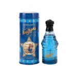 Versace Blue Jeans es una fragancia masculina clásica, fresca y aromática con notas cítricas, florales y amaderadas. Ideal para uso diario y climas cálidos.