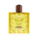 Versace Eros Energy es una fragancia masculina fresca y revitalizante con notas cítricas, aromáticas y amaderadas, ideal para hombres activos y modernos en climas cálidos.