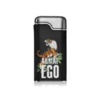 Frasco del perfume Armaf Ego Tigre con diseño imponente en tonos oscuros y detalles dorados. Botella masculina de estética audaz y salvaje, inspirada en la fuerza y elegancia del tigre. Ideal para hombres que buscan una fragancia intensa, exótica y dominante.